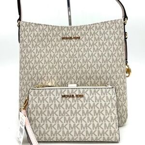 Michael Kors Large Messenger Bag & Large Double Zip Wallet Vanilla/Powder Blush